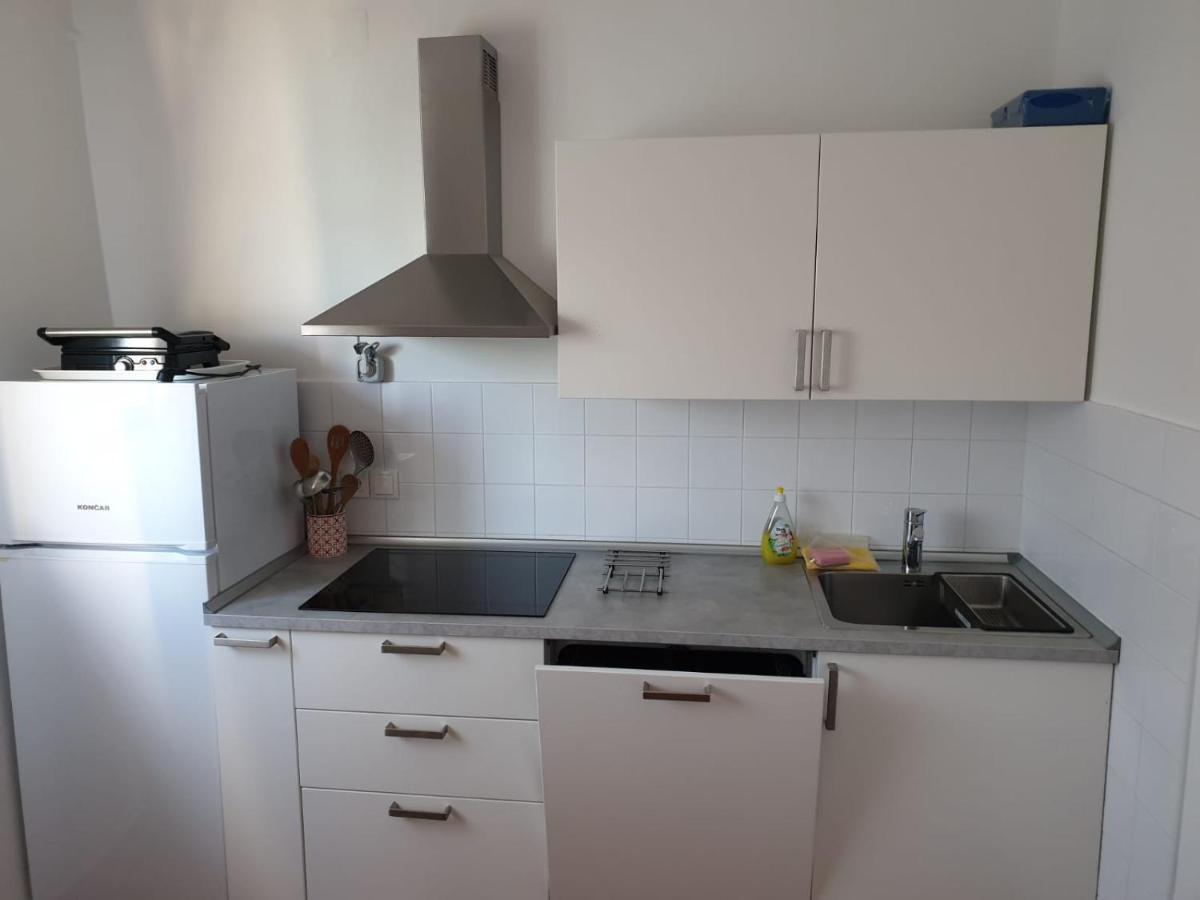 Apartman David ตรีบูนย์ ภายนอก รูปภาพ